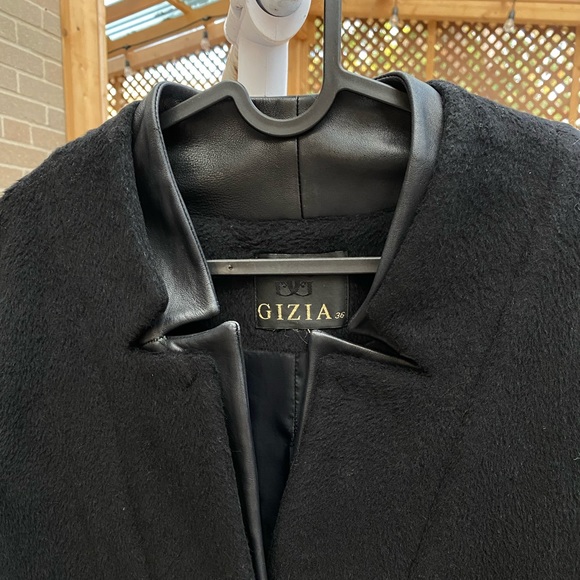 Real fur coat. - Picture 2 of 4